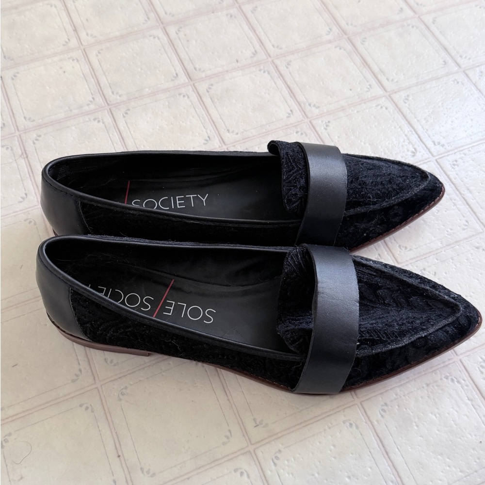 Sole Society Black Velvet Strap Loafers Size: 10 - Picture 3 of 6